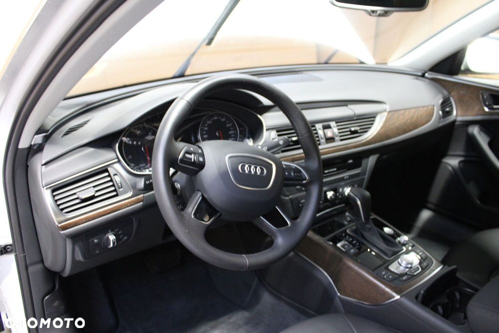 DESKA ROZDZIELCZA KONSOLA AUDI A6 C7 LIFT 64 km - 9