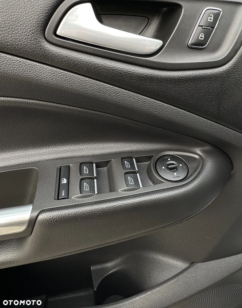 Ford Kuga - 21