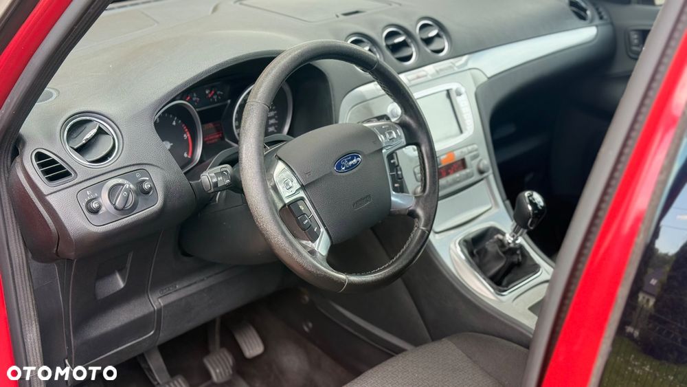 Ford Galaxy - 11