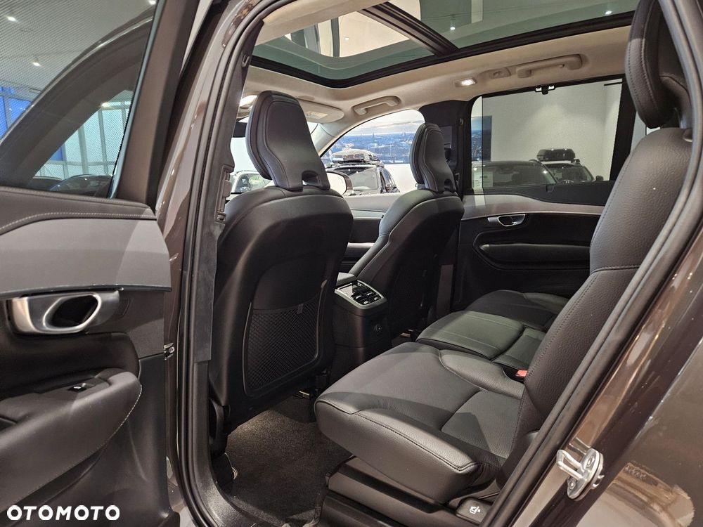 Volvo XC 90 - 31