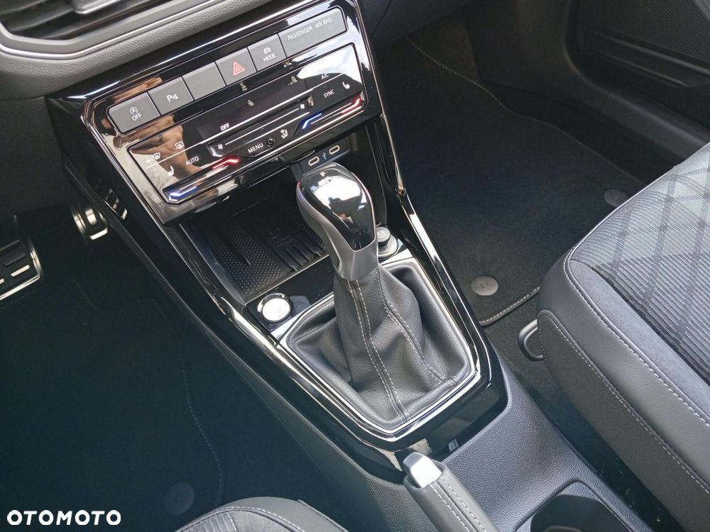 Volkswagen T-Cross - 17