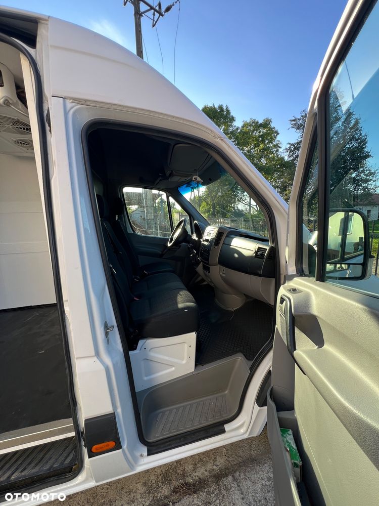 Mercedes-Benz Sprinter - 15