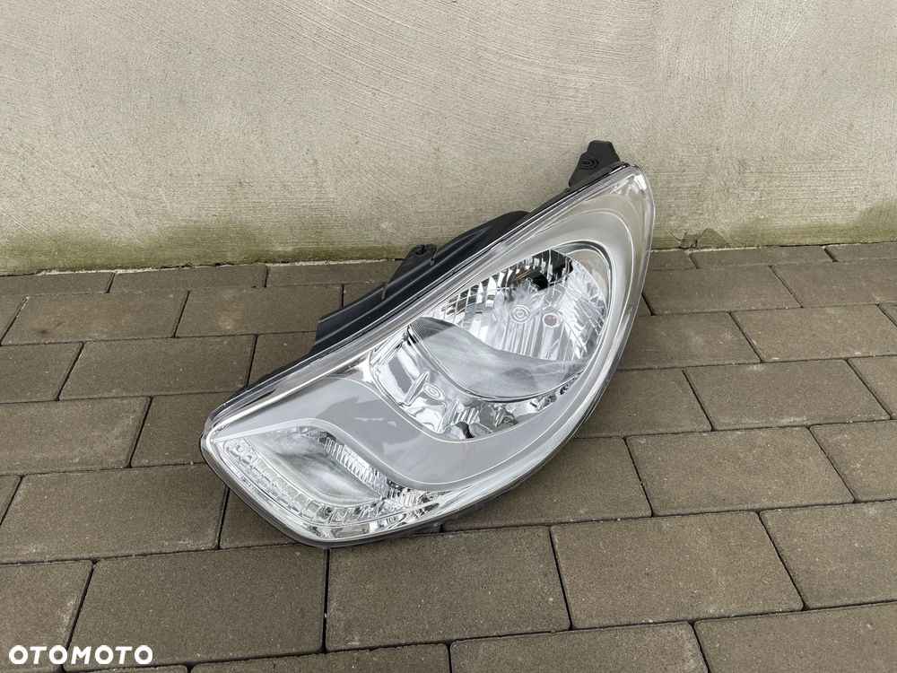 LAMPA PRZEDNIA LEWA HYUNDAI i10  LIFT  2010-2013 - NOWA - 1