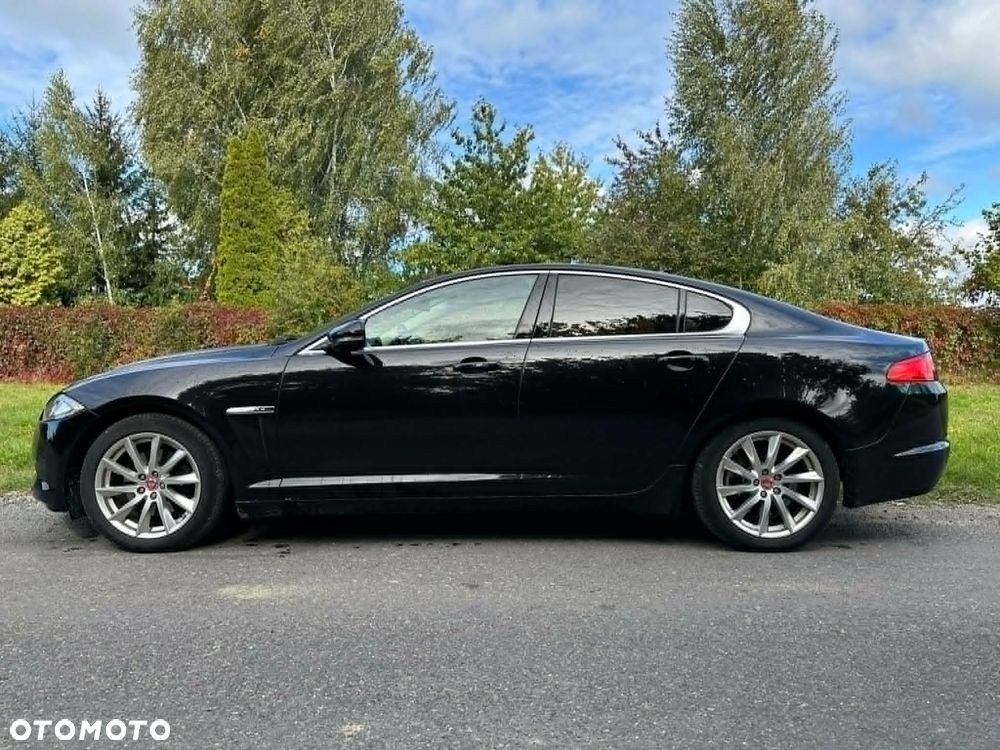 Jaguar XF 2.2 D Luxury - 6