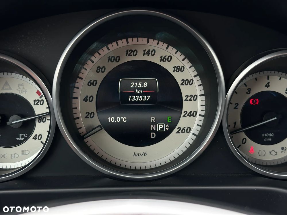 Mercedes-Benz Klasa E 200 7G-TRONIC Avantgarde - 29