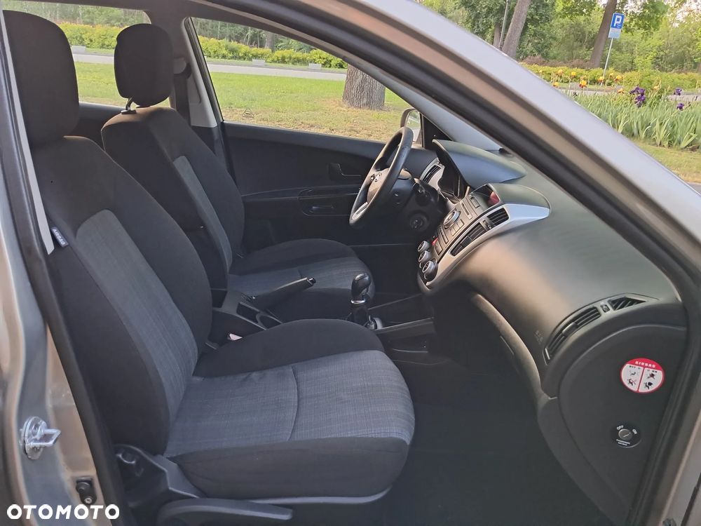 Kia Ceed 1.4 M - 12