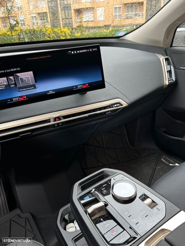 BMW iX xDrive 50 Pack Desportivo - 9