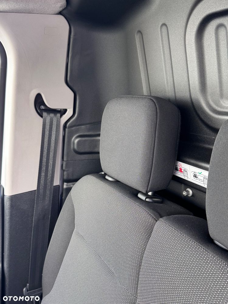 Toyota Proace City - 13