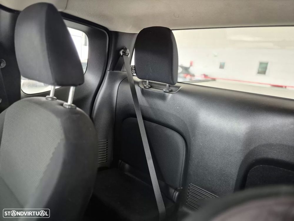Nissan Navara 2.3 dCi CD 4WD Acenta - 20