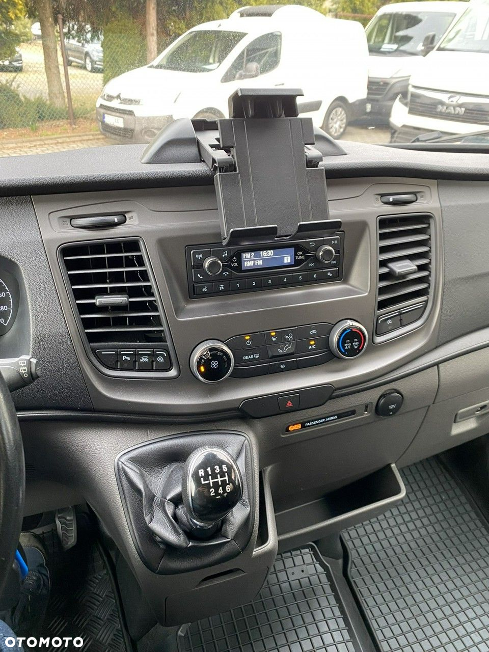 Ford Transit - 22