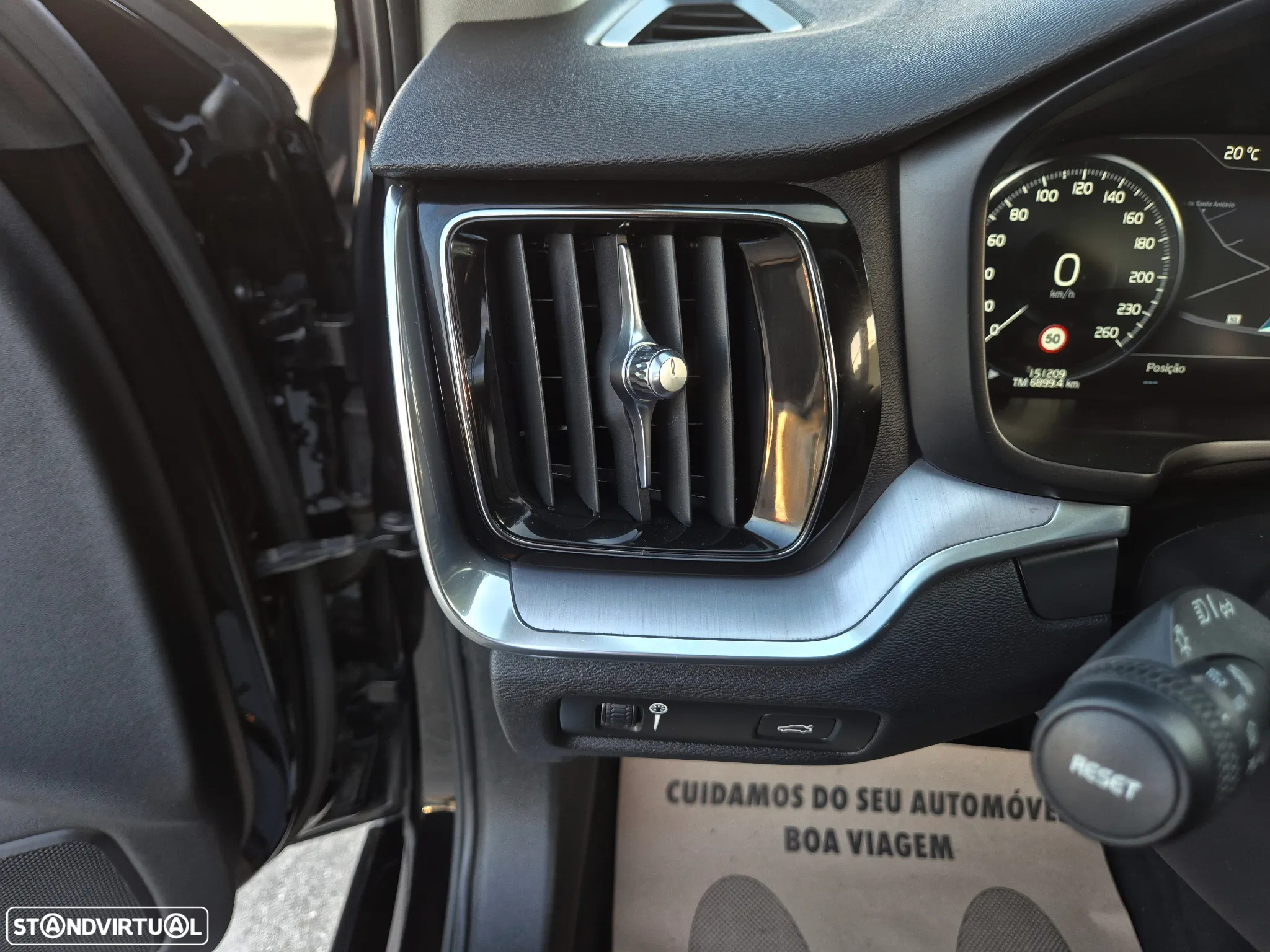 Volvo V60 2.0 D3 Momentum Plus Geartronic - 24