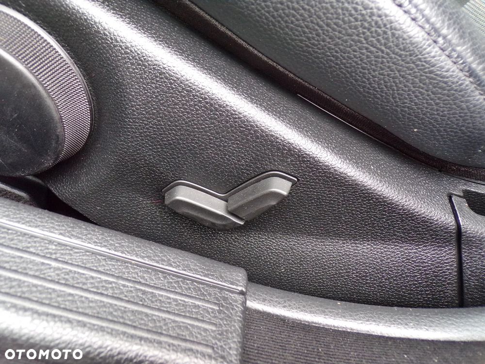 Mercedes-Benz Klasa C 220 CDI 7G-TRONIC Avantgarde Edition - 24