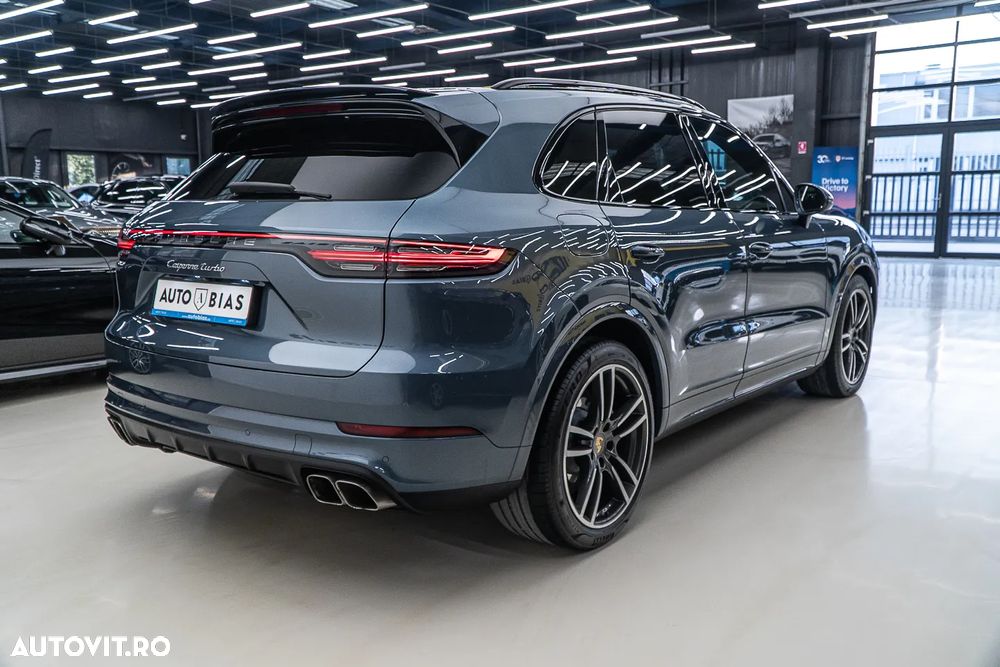 Porsche Cayenne Turbo - 8