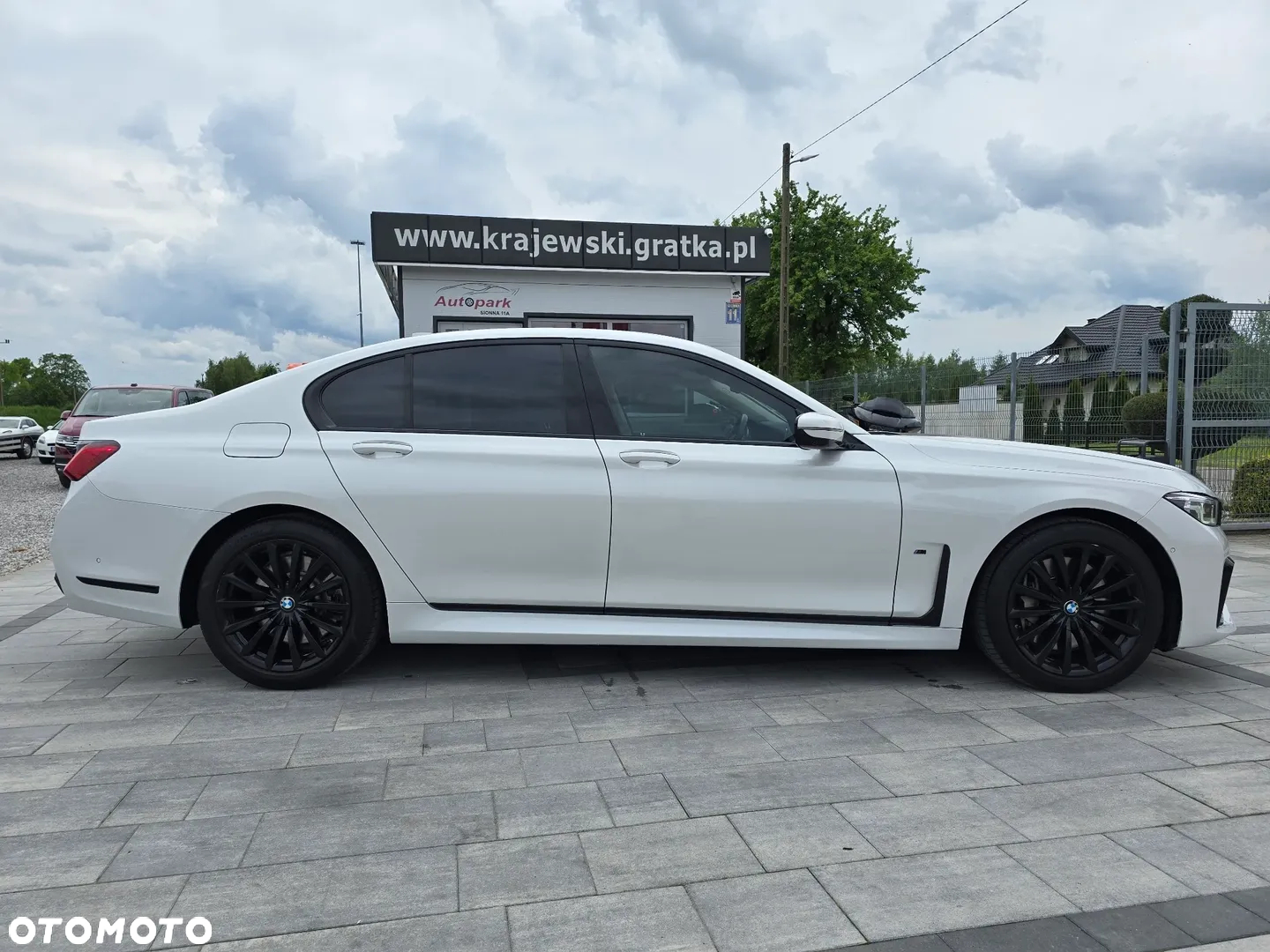 BMW Seria 7 750i xDrive sport - 23