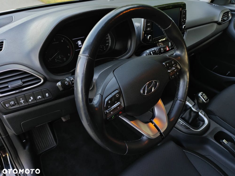 Hyundai i30 blue Kombi 1.6 CRDi Premium - 24