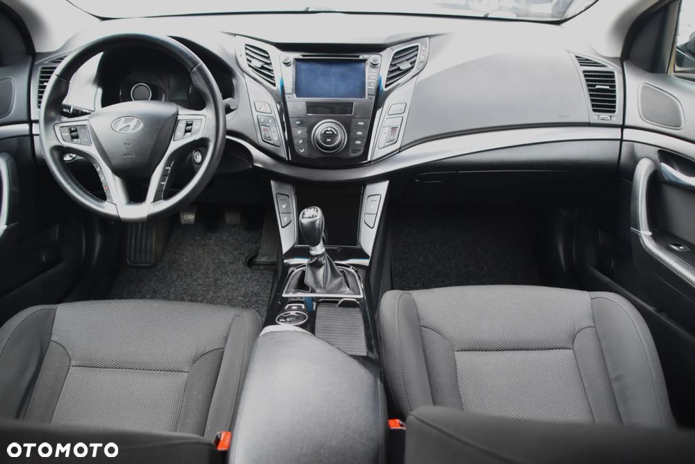 Hyundai i40 i40cw 1.7 CRDi Fifa World Cup Edition - 15