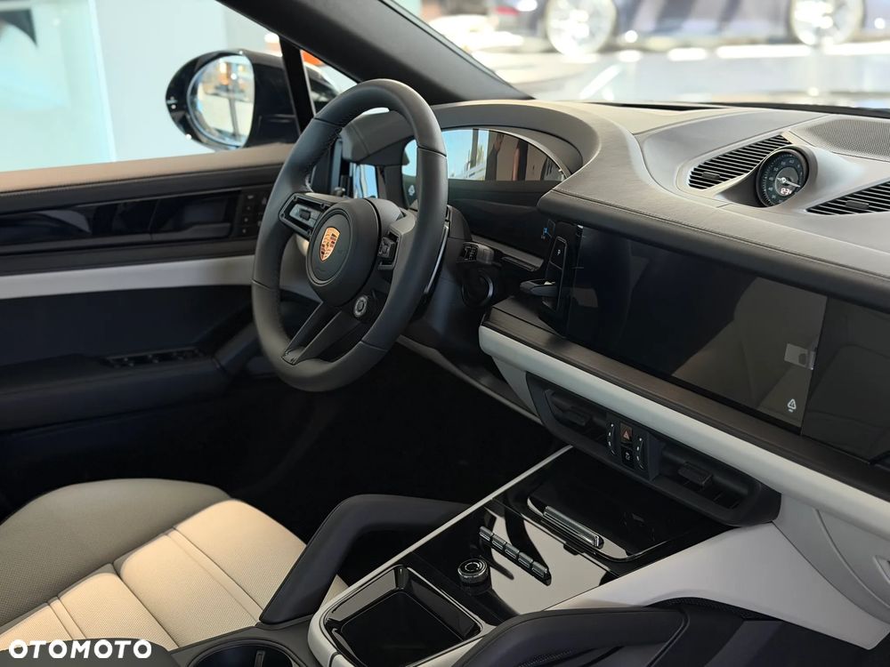 Porsche Cayenne E-Hybrid PHEV Black Edition - 13