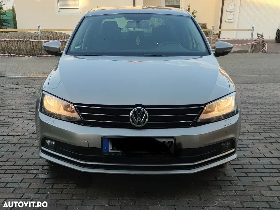 Volkswagen Jetta 1.2 TSI BlueMotion Technology Comfortline - 11