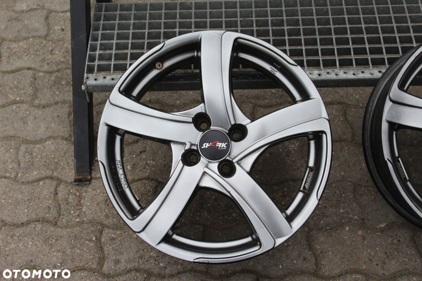 ALUTEC 17 4x100 ET40 7J OPEL TOYOTA RENAULT MINI - 3
