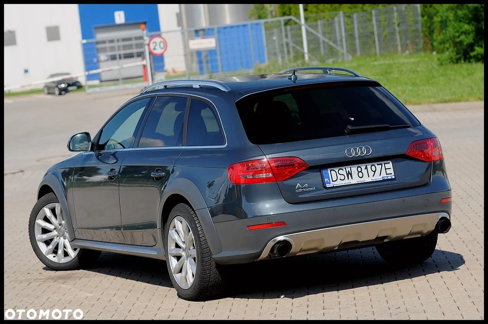 Audi A4 Allroad - 16