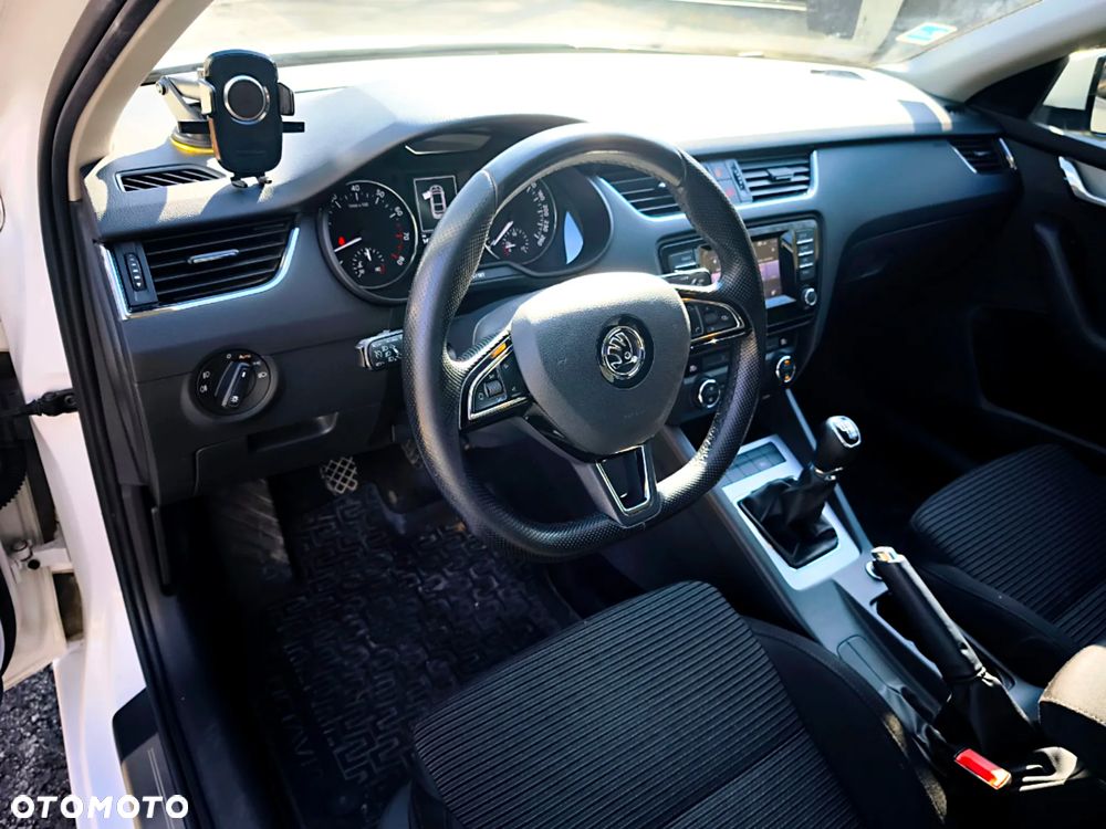 Skoda Octavia 1.4 TSI Ambition - 29