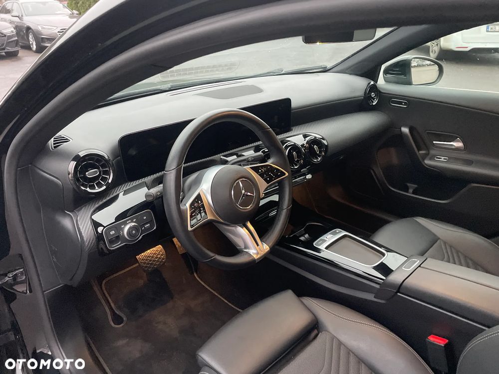 Mercedes-Benz Klasa A 180 d 8G-DCT AMG Line - 16