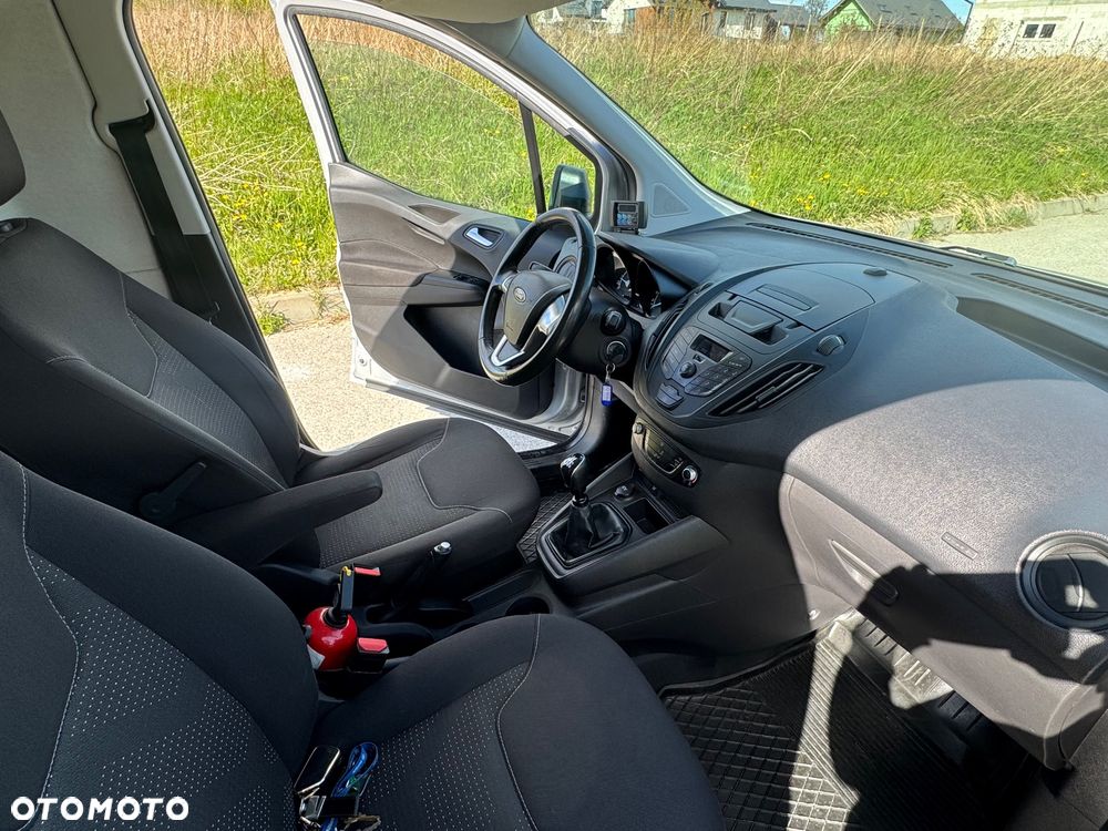 Ford Transit courier - 16