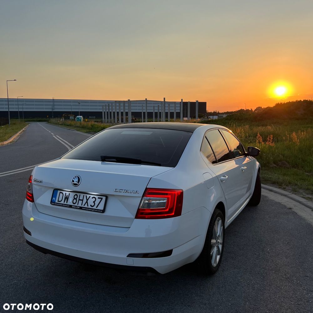 Skoda Octavia 2.0 TDI Style DSG - 20