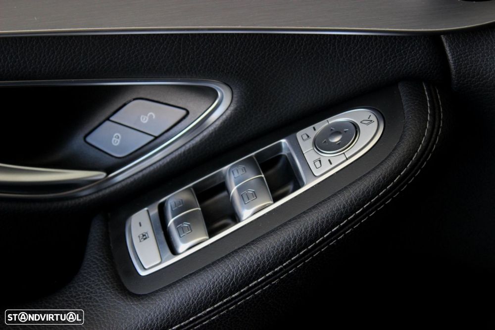 Mercedes-Benz C 300 h AMG Line - 11