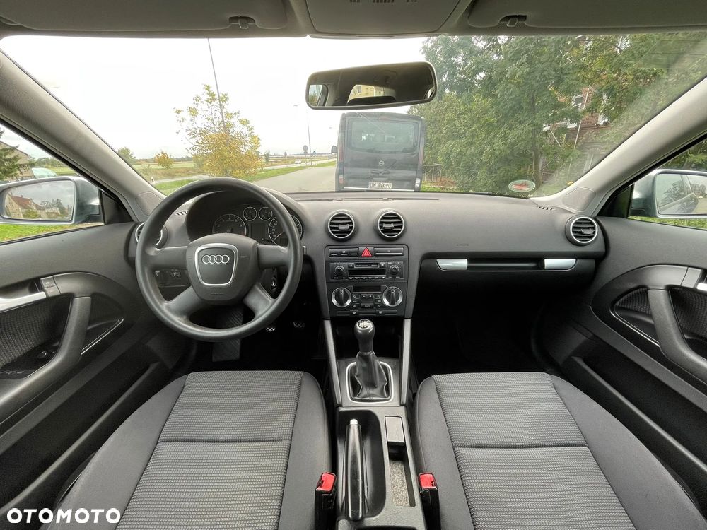 Audi A3 1.6 Limited Edition - 9