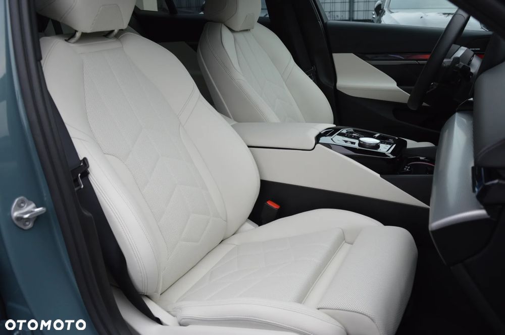 BMW Seria 5 530e - 22