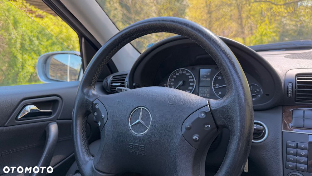 Mercedes-Benz Klasa C 180 Kompressor Automatik Classic - 17