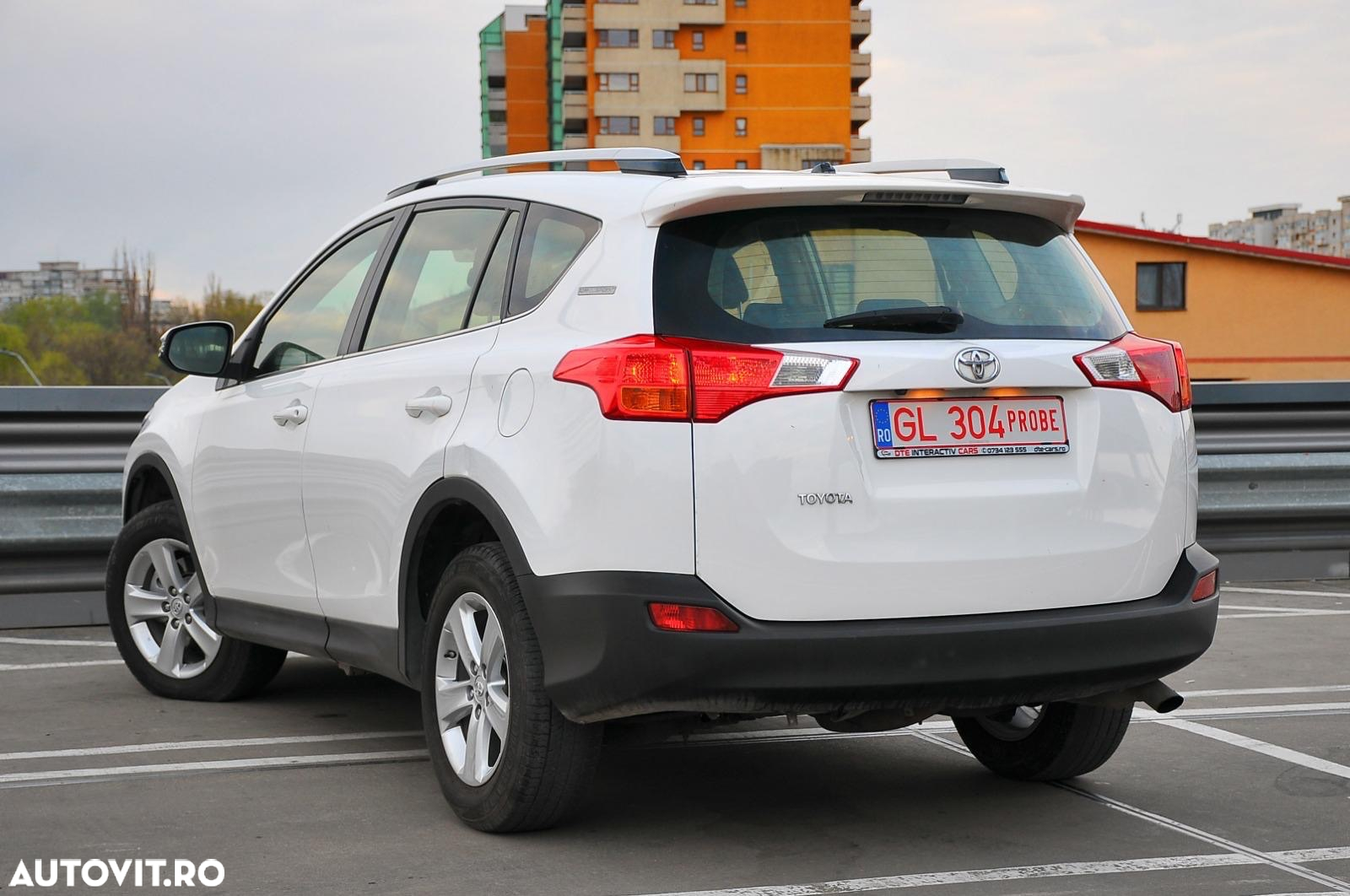 Toyota RAV4 2.2 D-4CAT 4WD Aut Executive - 3