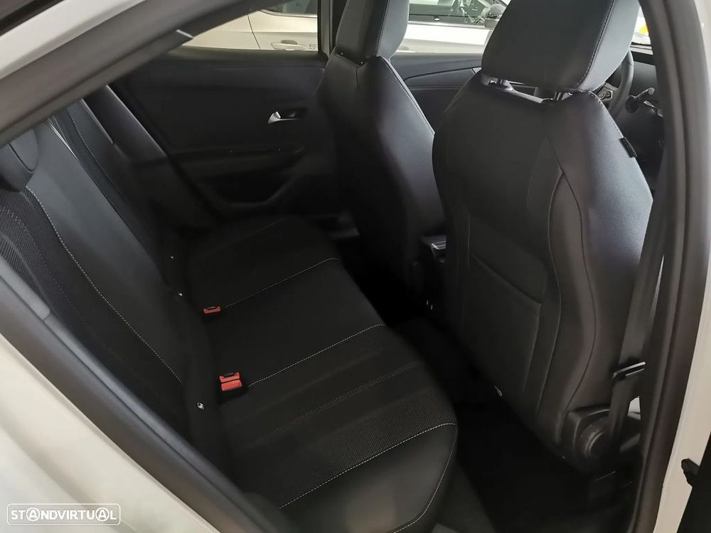 Opel Mokka 1.2 T GS AT - 18