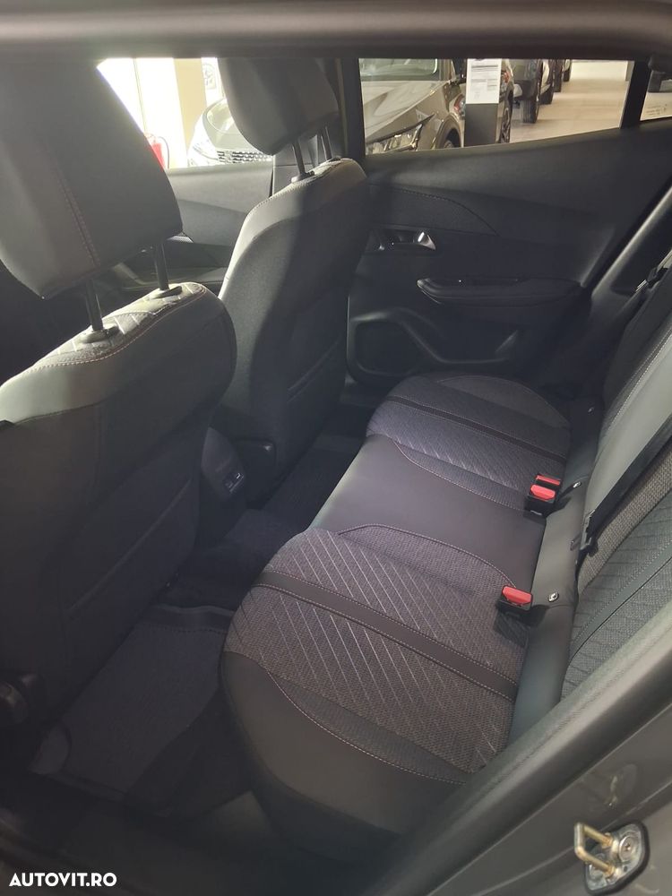 Peugeot 2008 1.2L e-DCS6 MHEV Allure - 7