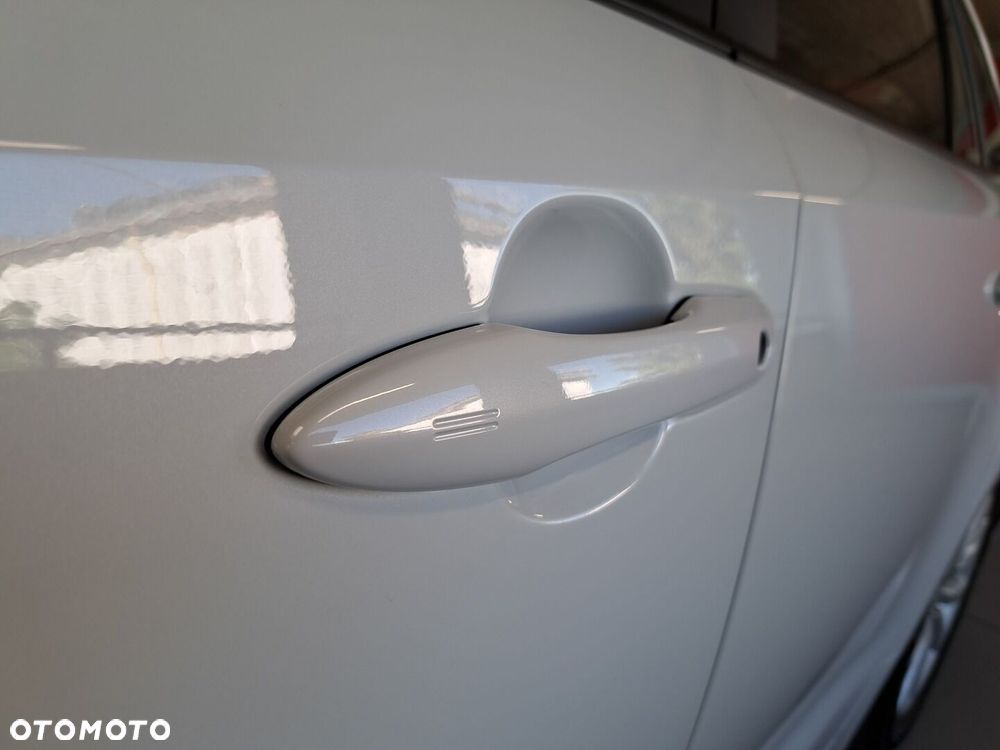 Toyota Corolla 1.8 Hybrid Comfort - 36