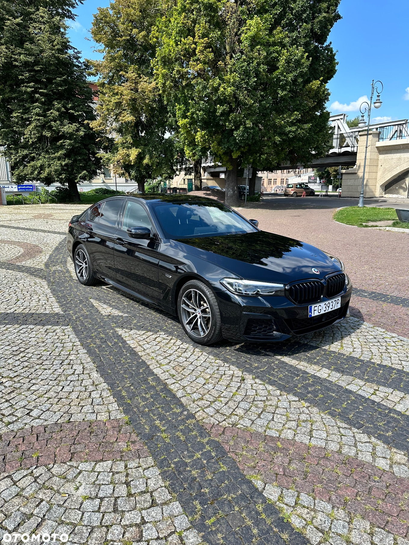 BMW Seria 5 ver-530e-m-sport-sport - 3