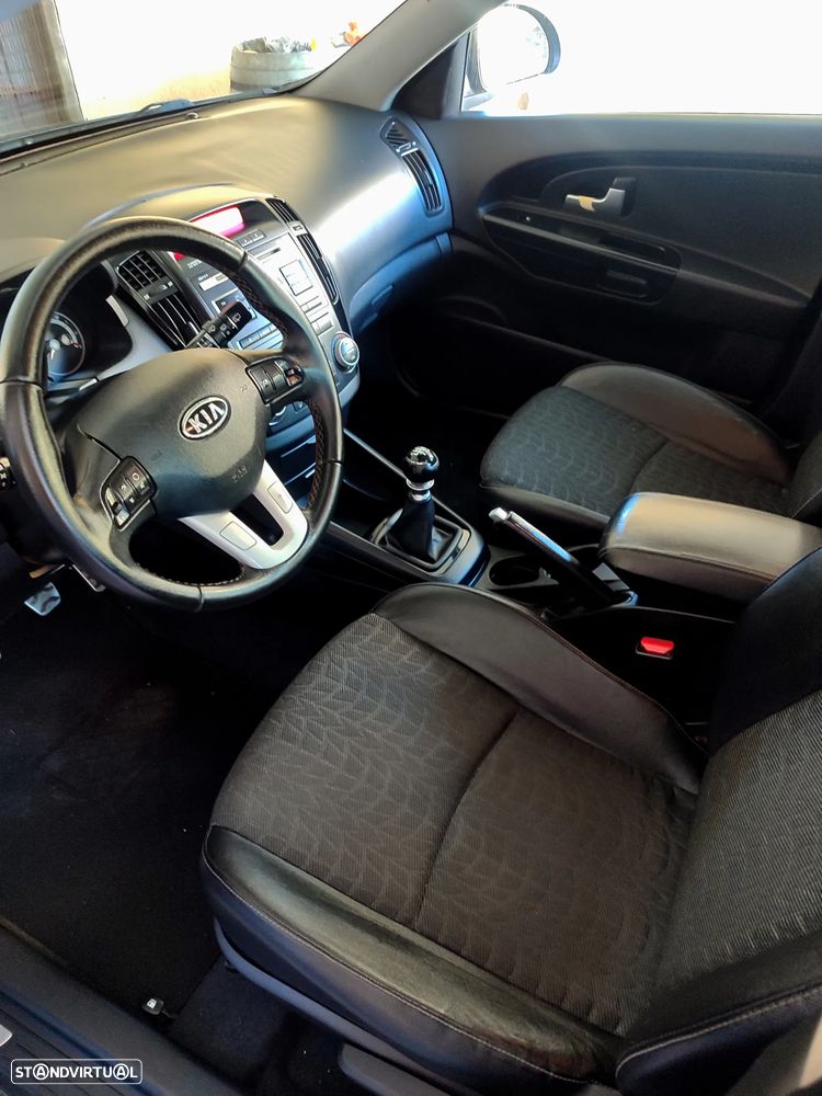 Kia Ceed SW 1.6 CRDi TX ISG - 6