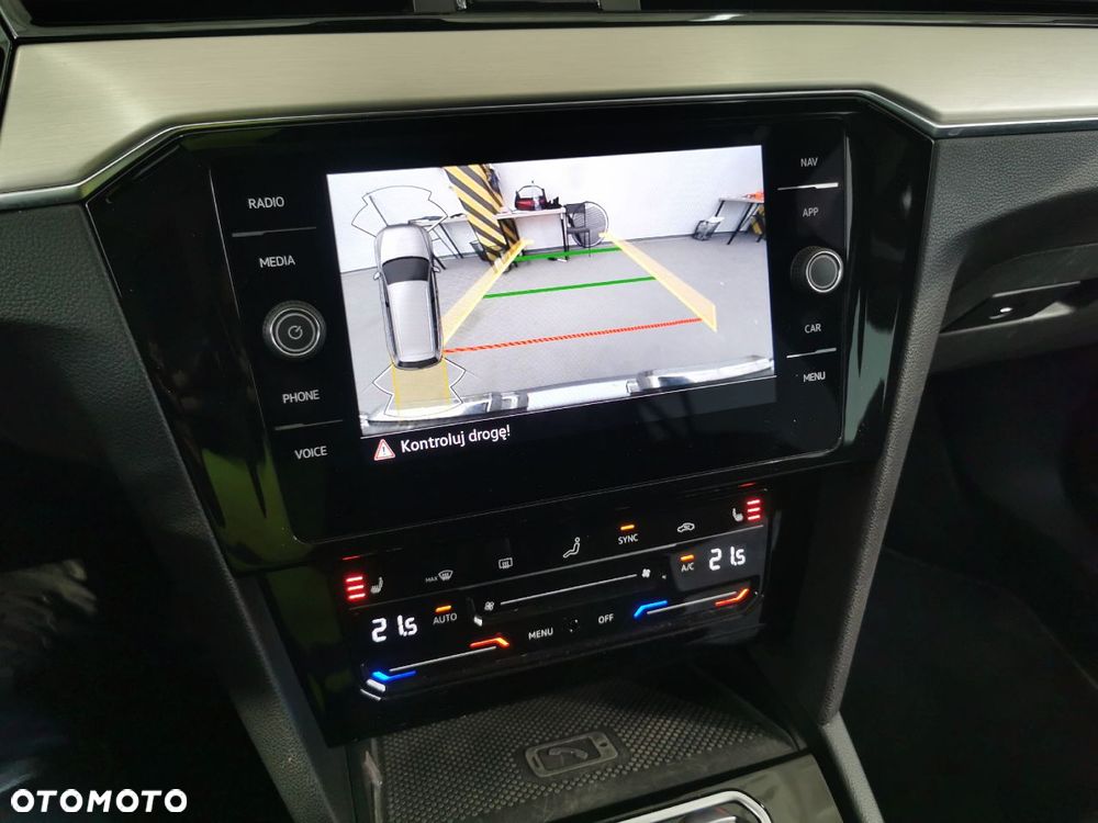 Volkswagen Passat 2.0 TDI EVO Elegance DSG - 18