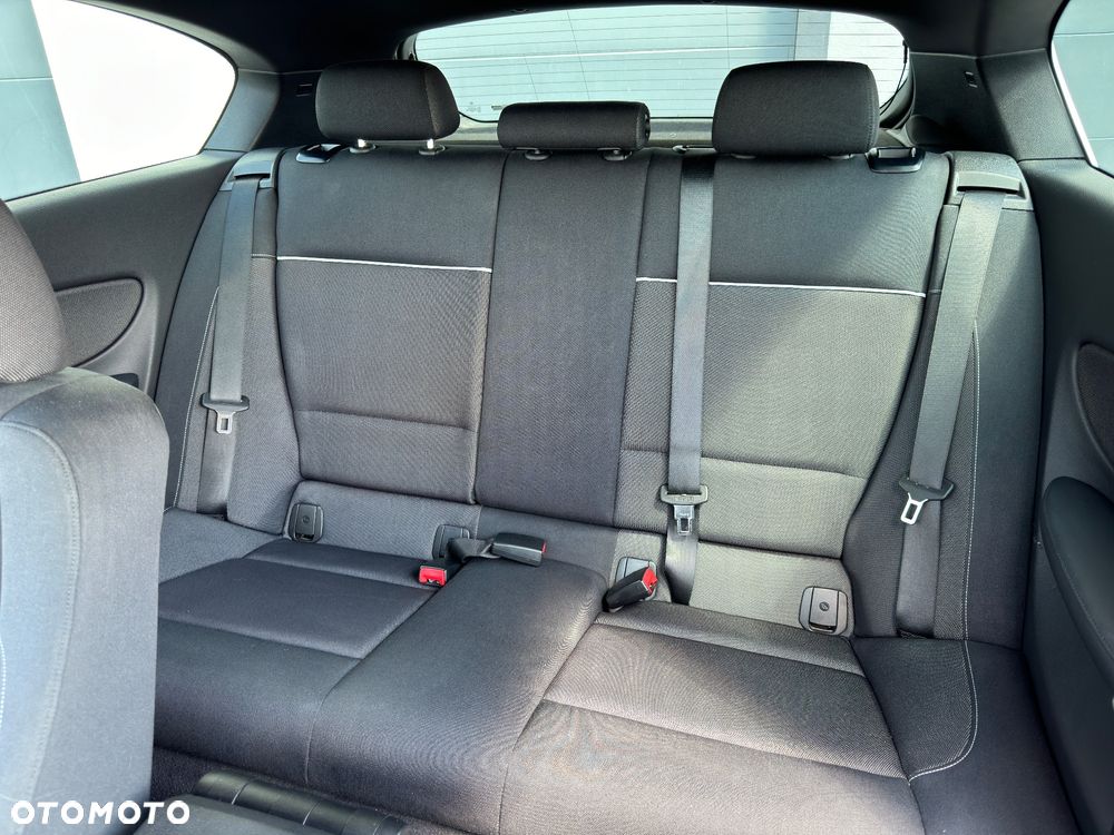BMW Seria 1 118i - 13