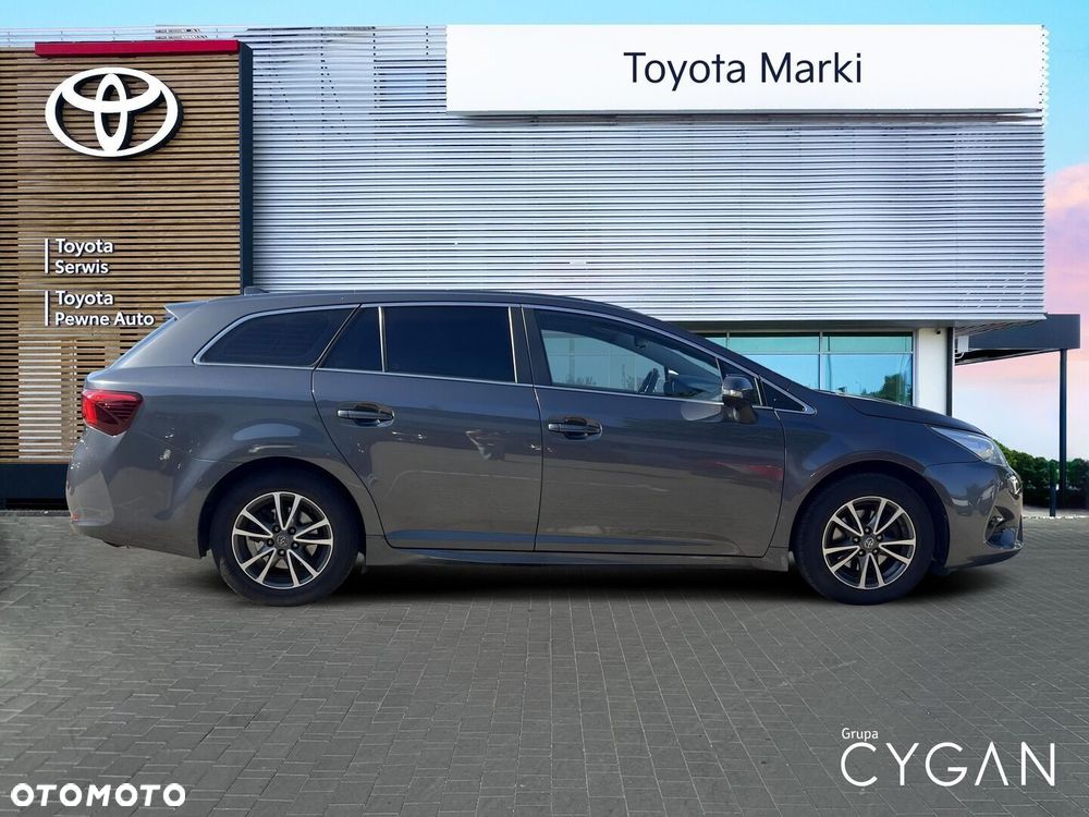 Toyota Avensis 1.8 Premium EU5 MS - 6