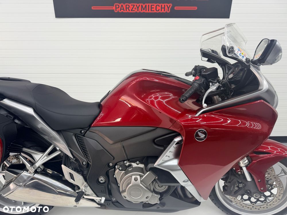 Honda VFR - 11