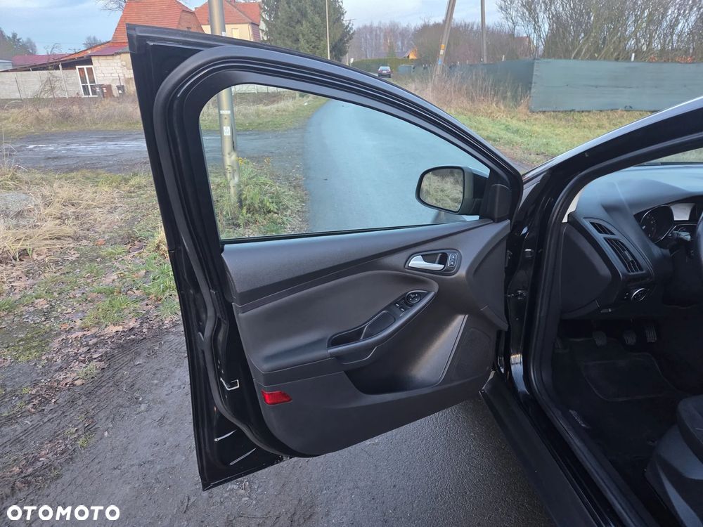 Ford Focus 1.6 SYNC Edition - 11