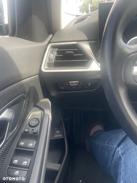 BMW Seria 3 320d xDrive Advantage - 9