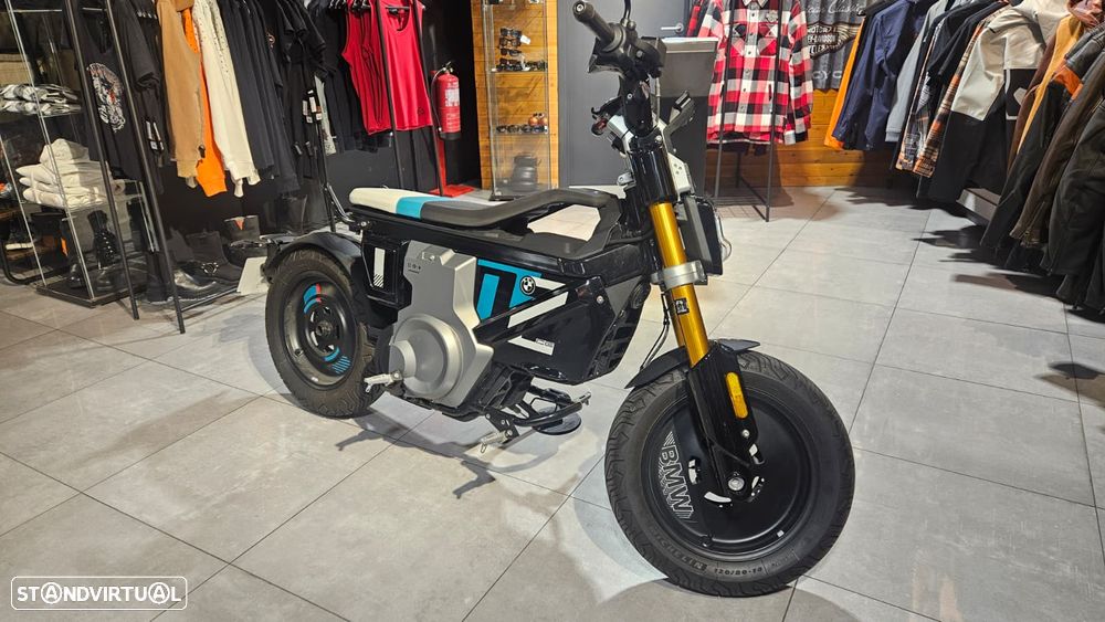 BMW CE 02 Highline - 12