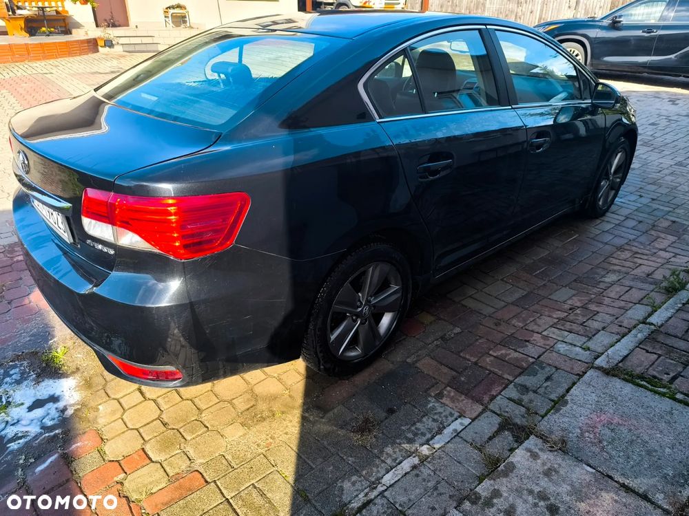 Toyota Avensis 2014 photo 3