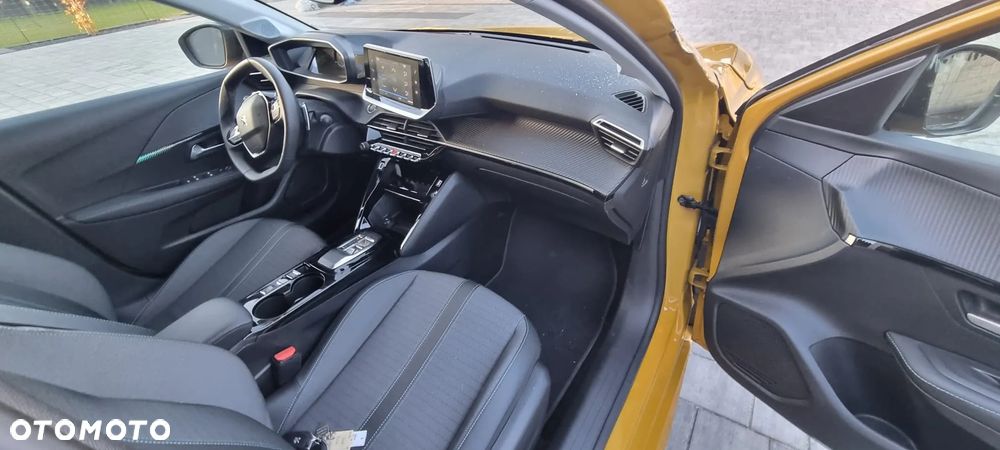 Peugeot 208 PureTech 100 EAT8 Allure - 15