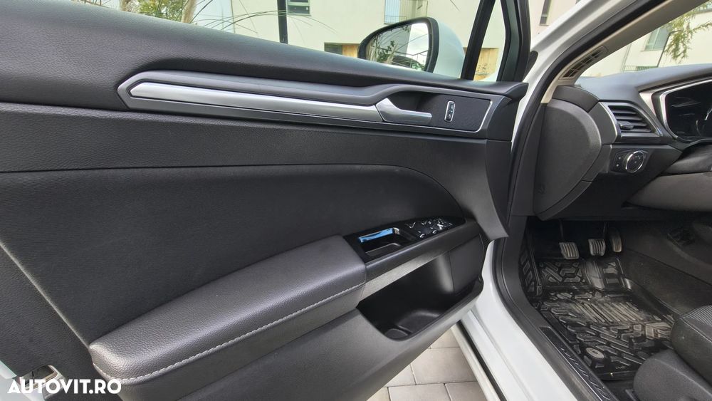 Ford Mondeo 2.0 TDCi ST Line High - 3