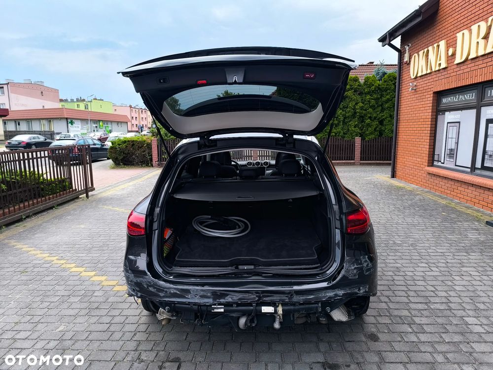 Mercedes-Benz GLC 300 e 4Matic 9G-TRONIC Edition Avantgarde - 22