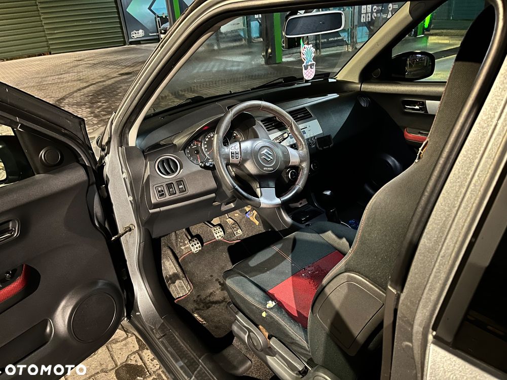 Suzuki Swift 1.6 Sport - 14